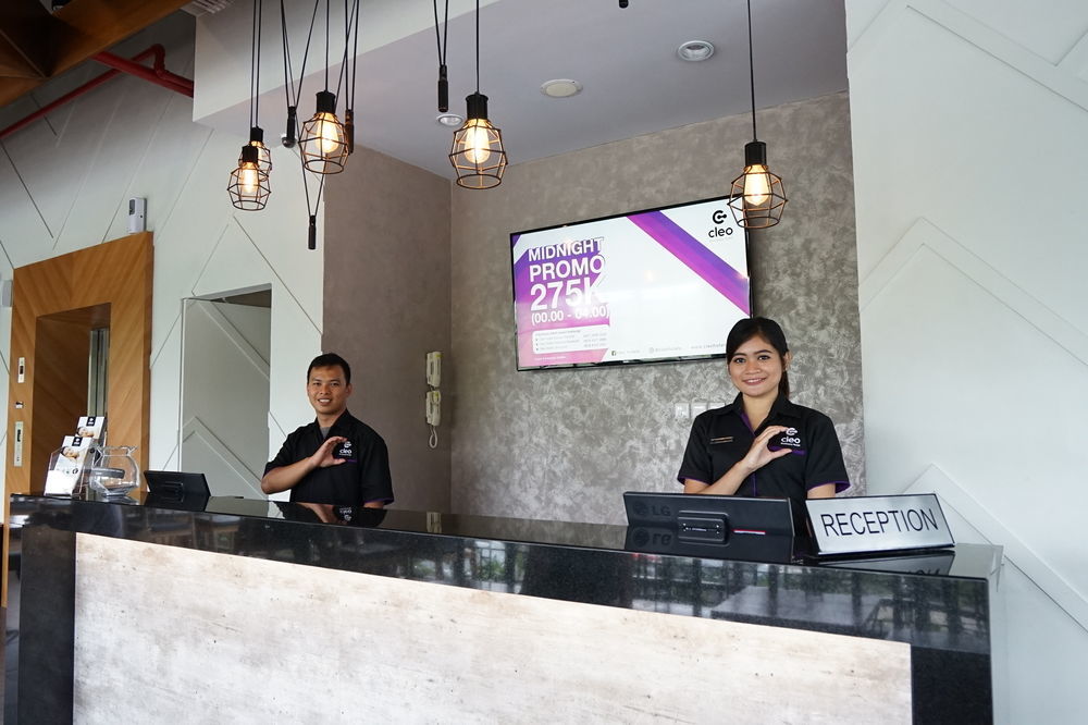 Cleo Hotel Jemursari Surabaya Exterior photo